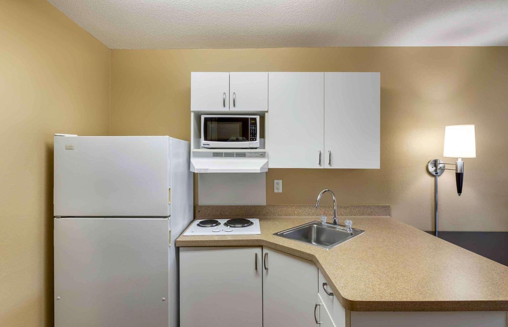 Extended Stay America Select Suites - Milwaukee - Waukesha Ngoại thất bức ảnh