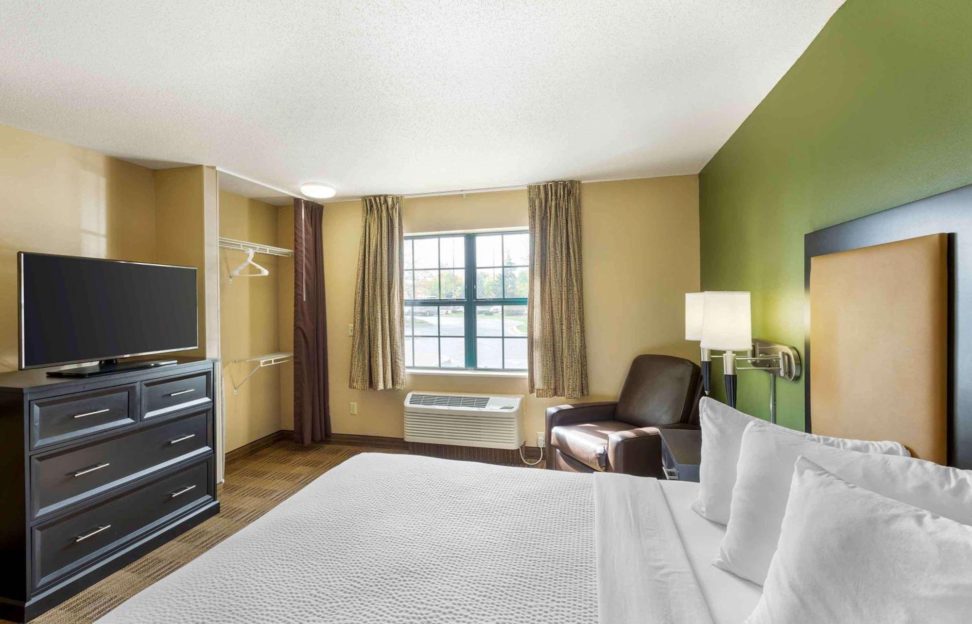 Extended Stay America Select Suites - Milwaukee - Waukesha Ngoại thất bức ảnh