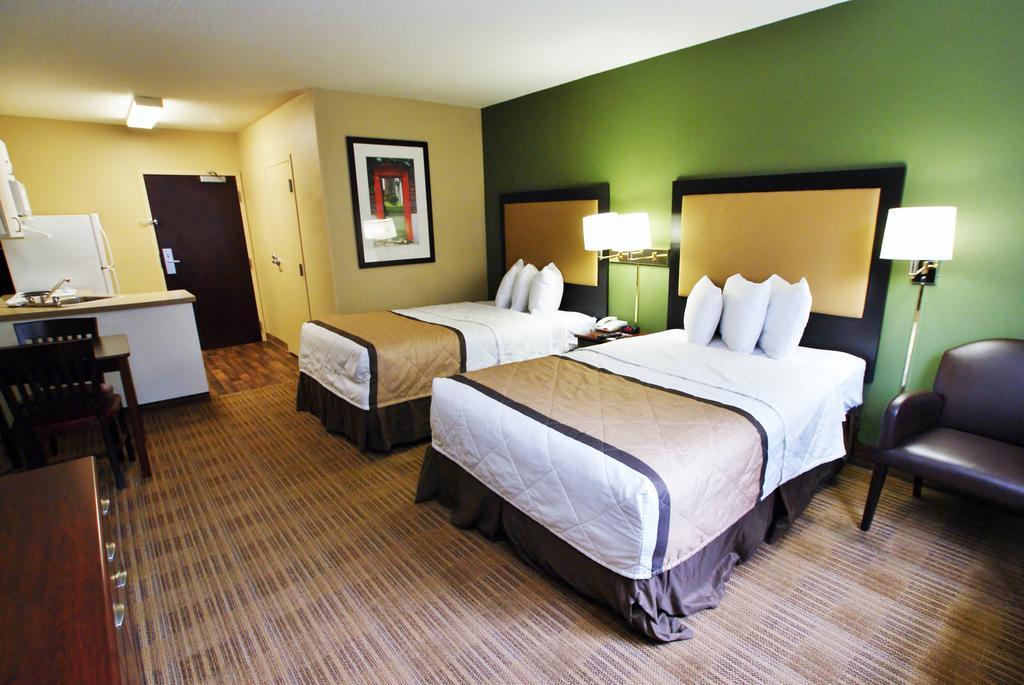 Extended Stay America Select Suites - Milwaukee - Waukesha Ngoại thất bức ảnh