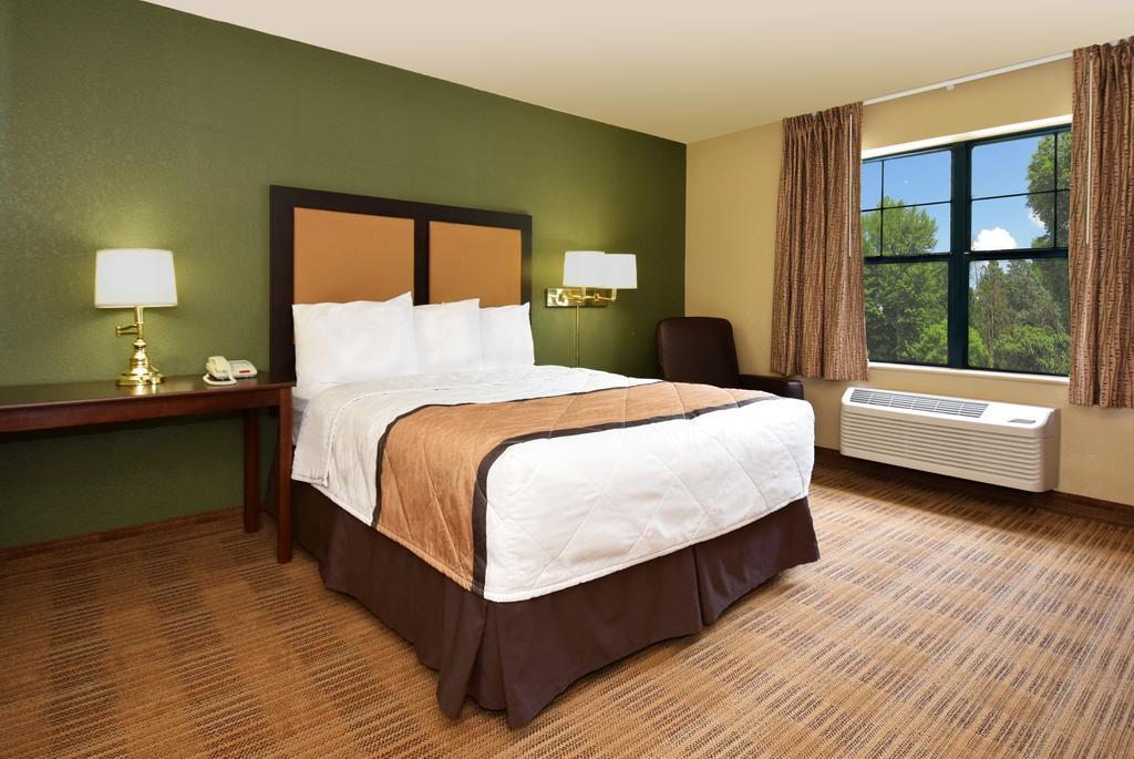 Extended Stay America Select Suites - Milwaukee - Waukesha Ngoại thất bức ảnh